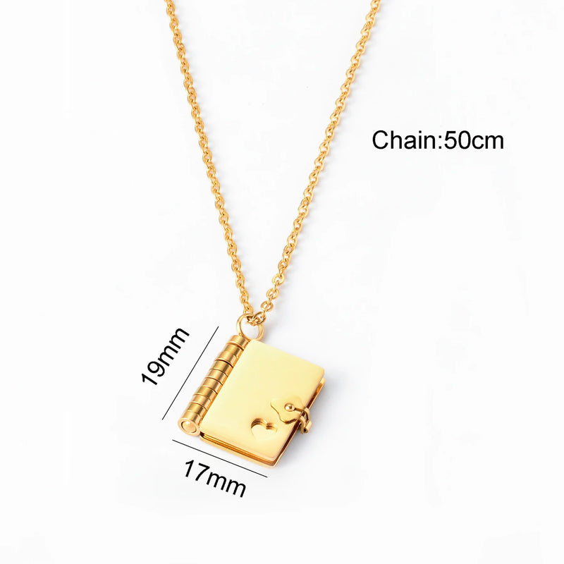 Corrente e Pingente de Livro